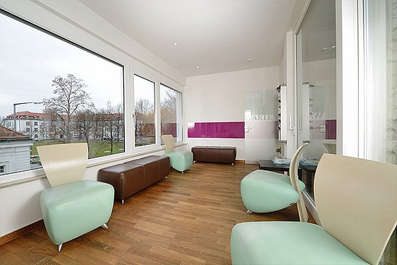 Warteraum im Alternativen Kopfschmerzzentrum